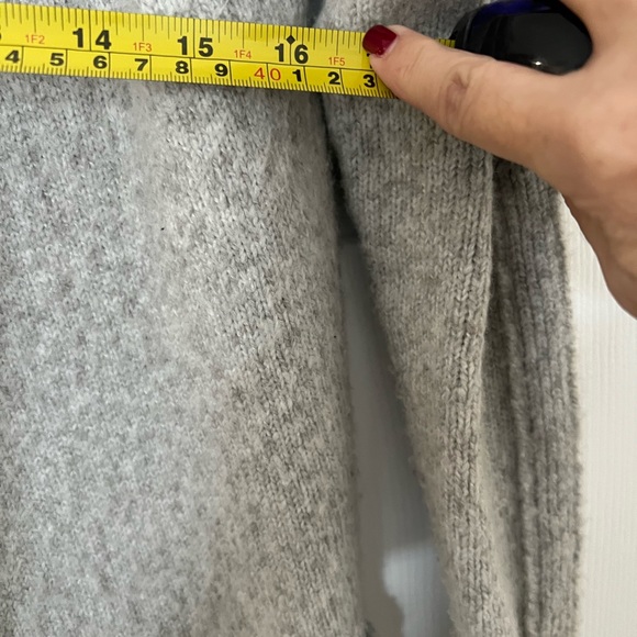 Grey cardigan sweater with fringe small - Picture 6 of 8